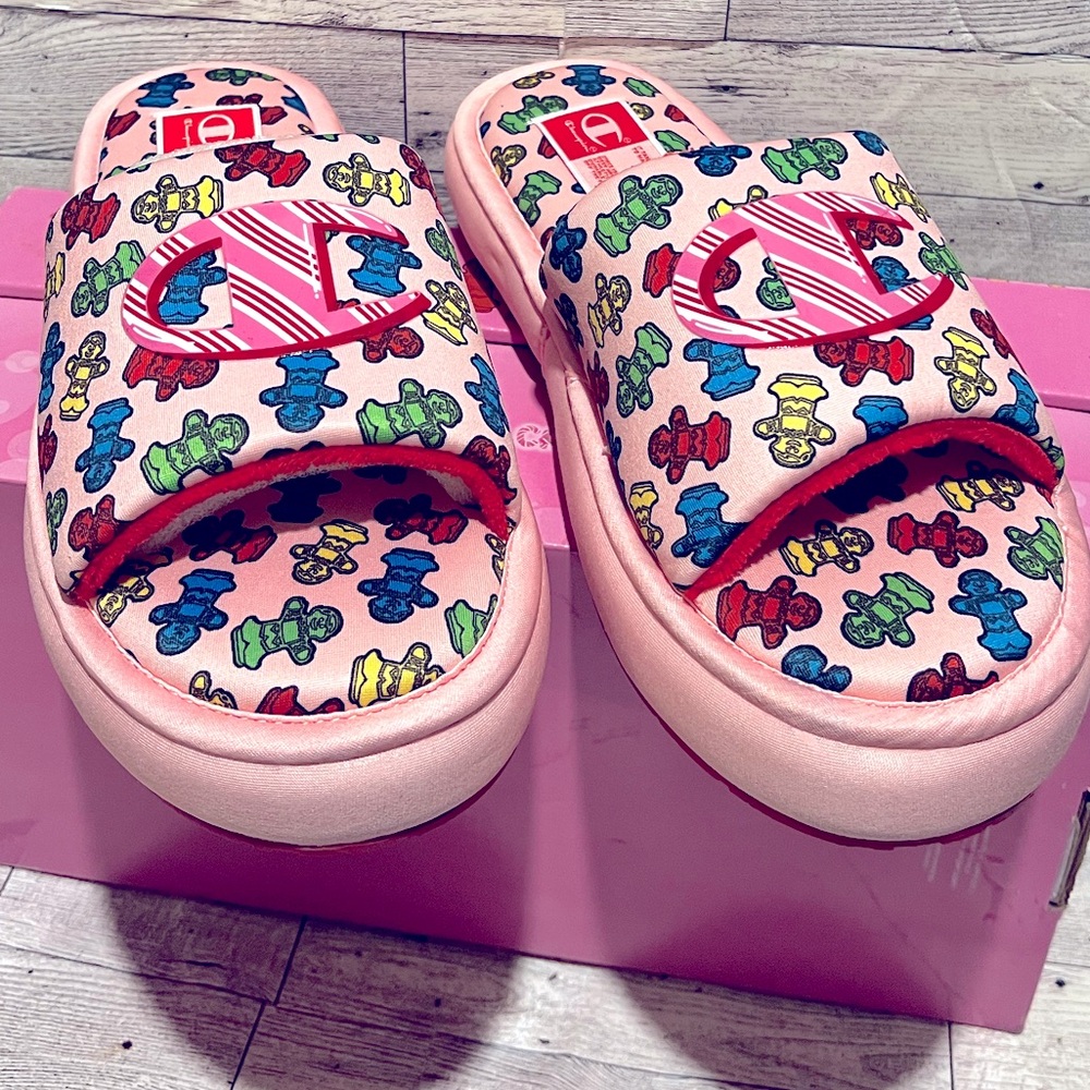 🍭CandyLand x Champion Pink multi Plush Open toe Slides Women’s Size 7 New 🍭